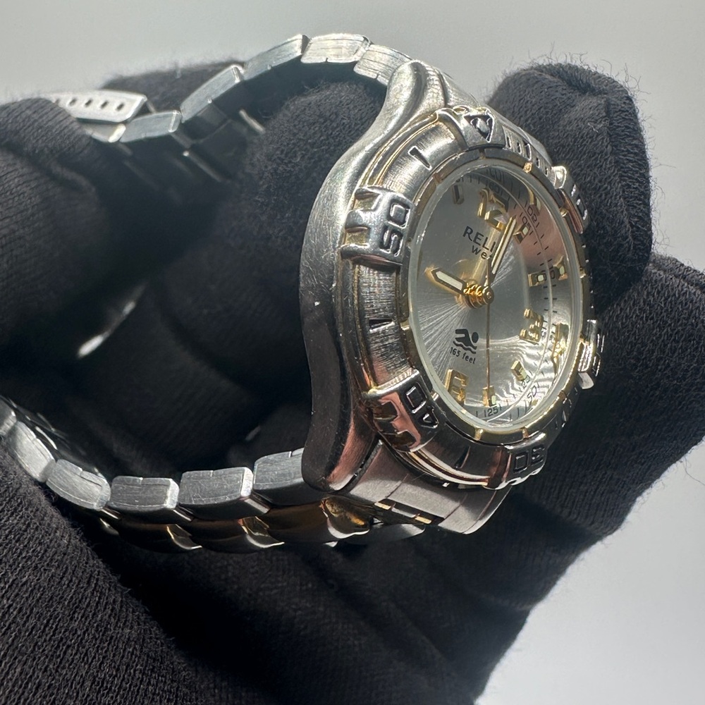 Women’s Relic Wet Model 2R1140 30mm Stainless Steel Divers Style Watch - Picture 7 of 8